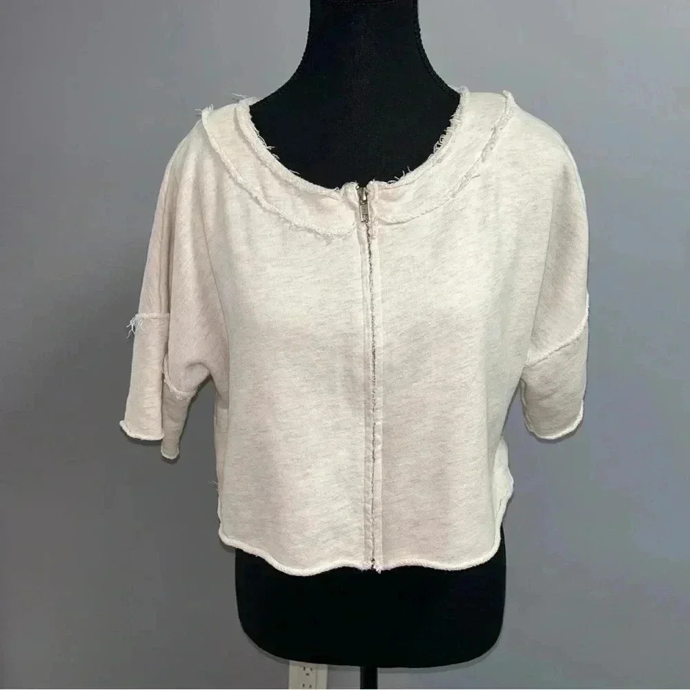 Atko Crop Top - Picture 1 of 6